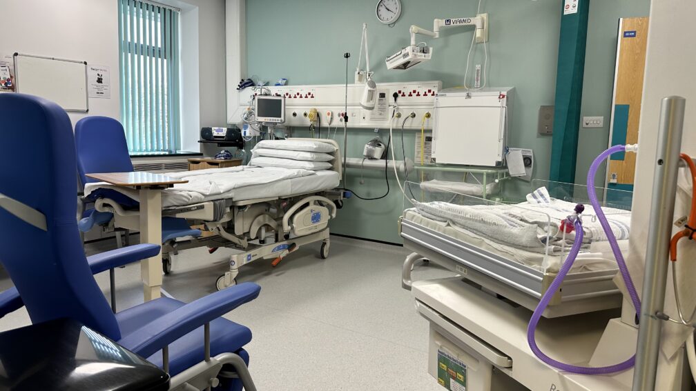 Improving safety and sustainability on maternity wards through real-time gas monitoring 